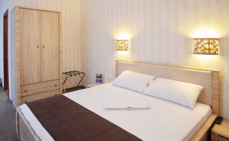 Noname Hotel Odessa Екстериор снимка