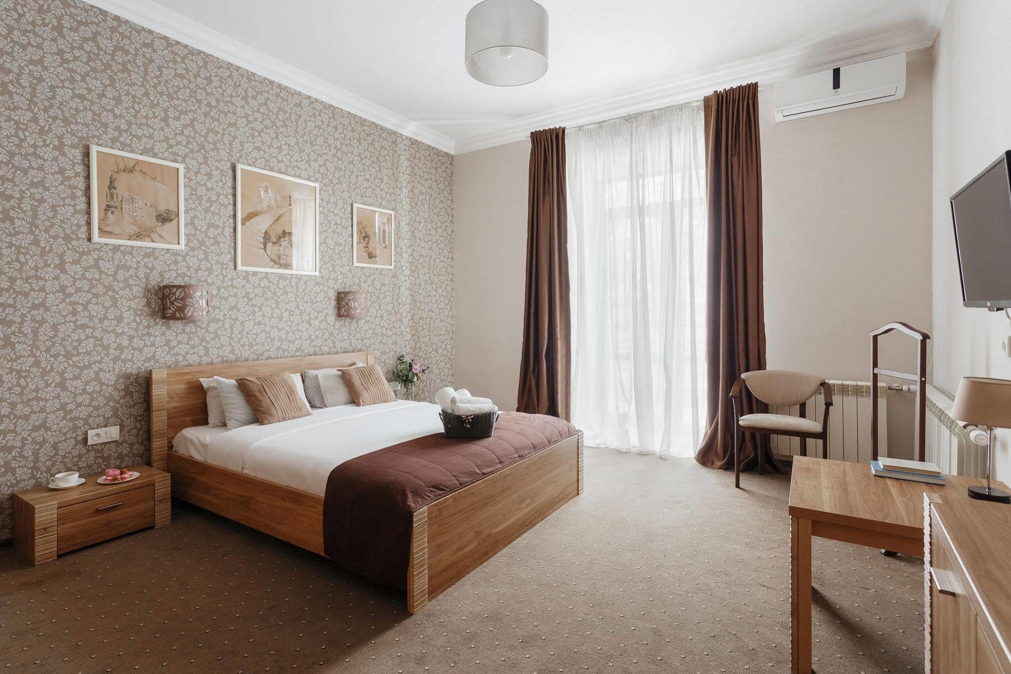 Noname Hotel Odessa Екстериор снимка