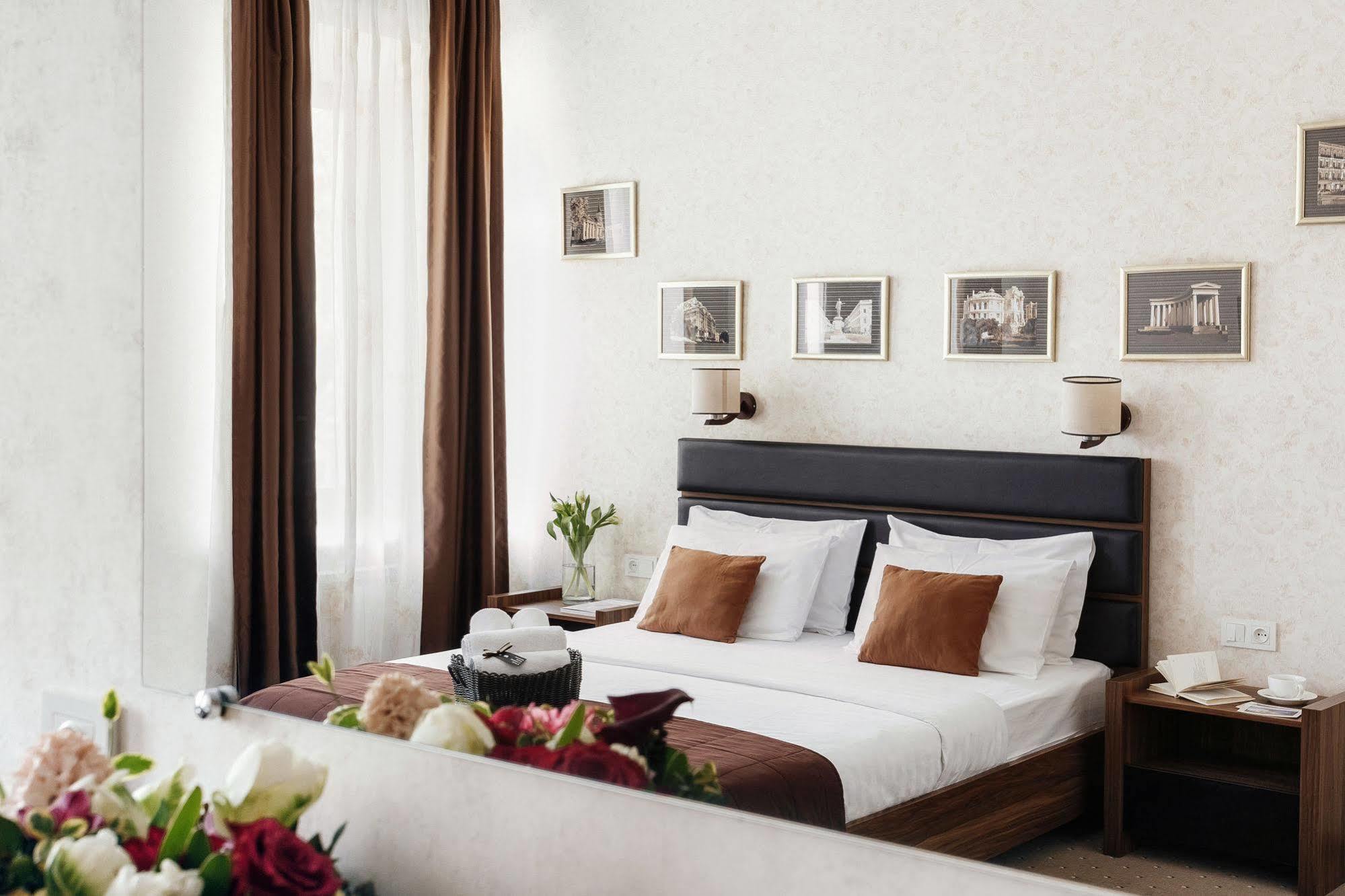 Noname Hotel Odessa Екстериор снимка