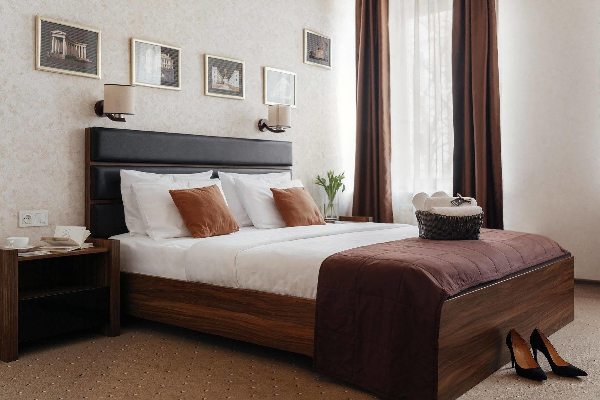 Noname Hotel Odessa Екстериор снимка