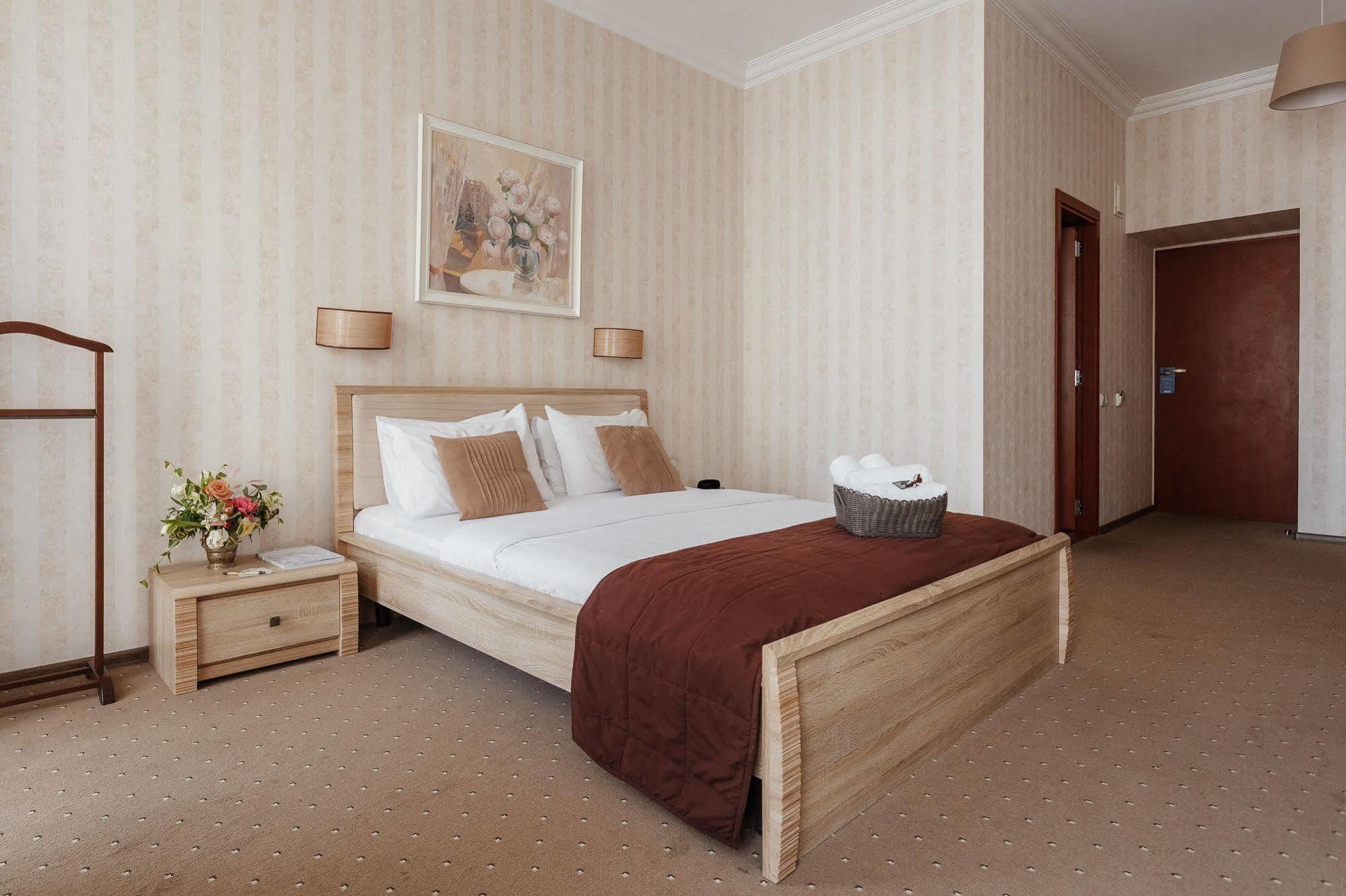 Noname Hotel Odessa Екстериор снимка