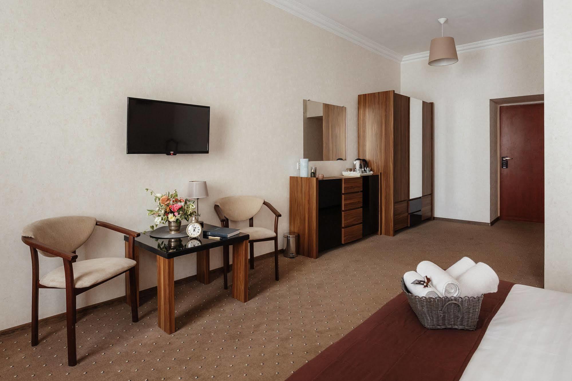 Noname Hotel Odessa Екстериор снимка