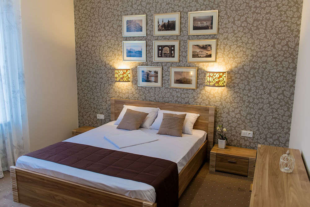 Noname Hotel Odessa Екстериор снимка
